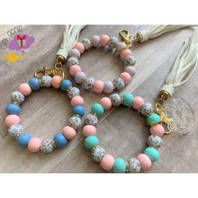 Load image into Gallery viewer, Scrunchy Mama Women’s Keychain Wristlet Floral Print -