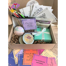 Load image into Gallery viewer, Lavender Spa &amp; Relaxation Gift - gift set
